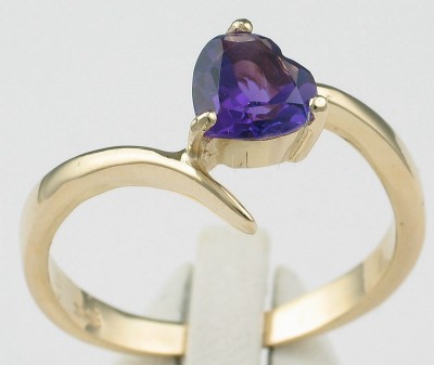 M91376   Amethyst 9ct Gold Ring  SOLD 1